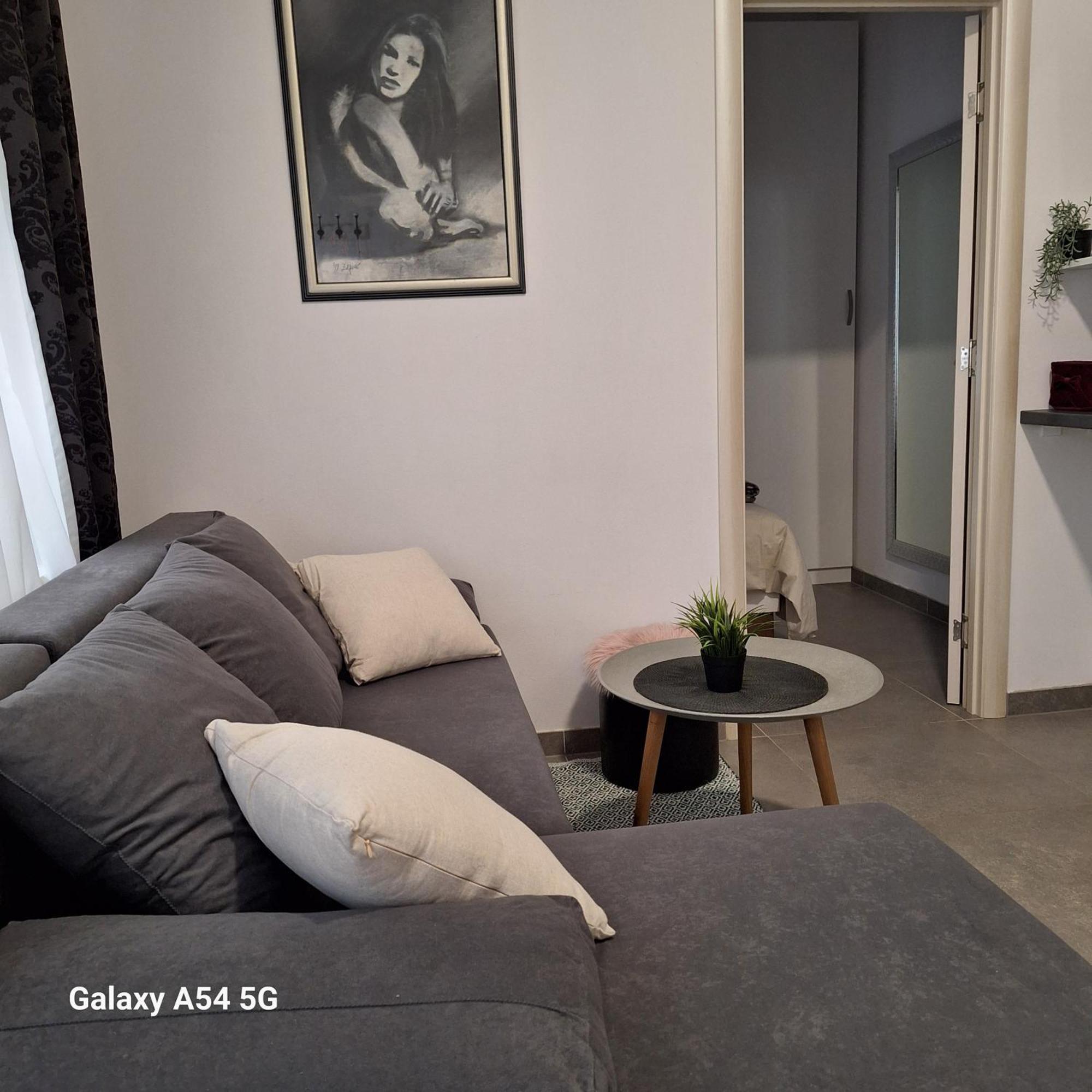 Studio Apartmani Louis I Lola 자그레브 외부 사진